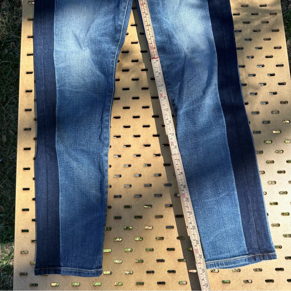 Citizens Of Humanity Indigo Rocket Crop High Rise Skinny Dark Side Detail Jeans - Picture 4 of 10